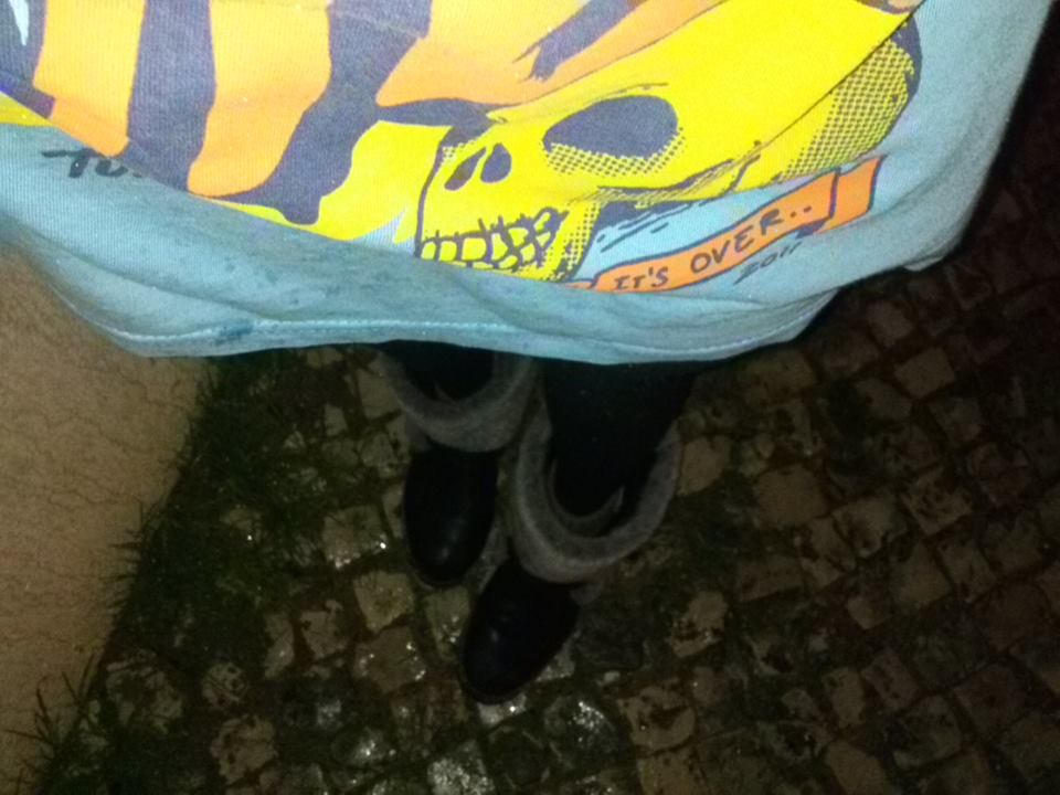 c_mccccm_c's tweet photo. #camisoladele #botas #leggins #tchilo http://t.co/SqyJRDnXGw