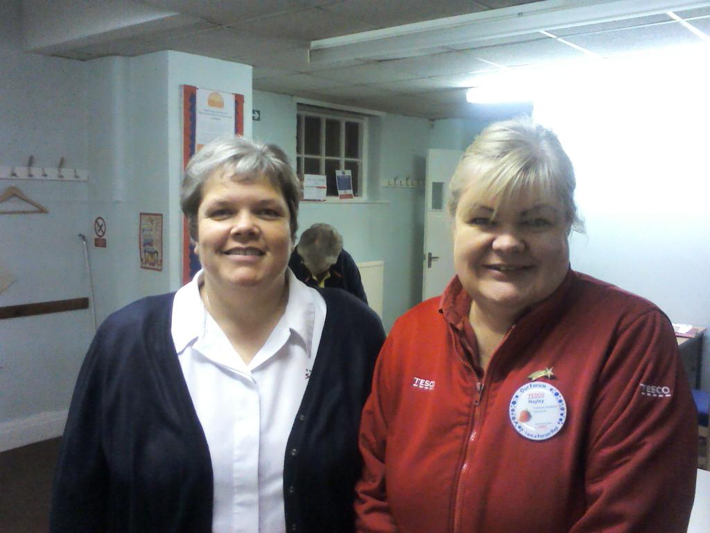 Helping out at the salvation army winter food night for the homeless  <a href="/shirl200/">Shirley</a> <a href="/Michelle1Oliver/">Michelle Yarnell</a>