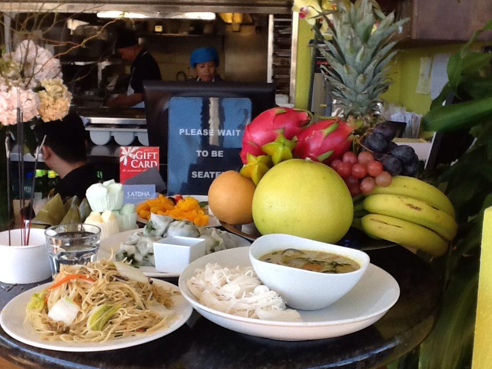 Satdha_kitchen's tweet photo. 1st year anniversary today!!!  Thank you #Santa_Monica #vegan #love http://t.co/yM9lGjO1p3