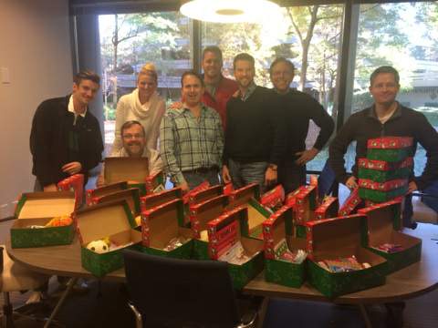 ExecuSource_'s tweet photo. @Execu_Source team spending Friday supporting @SamaritansPurse. #TisTheSeason @ExecuSourceIT @ExecuSourceFA http://t.co/MWS2wpVSJ9