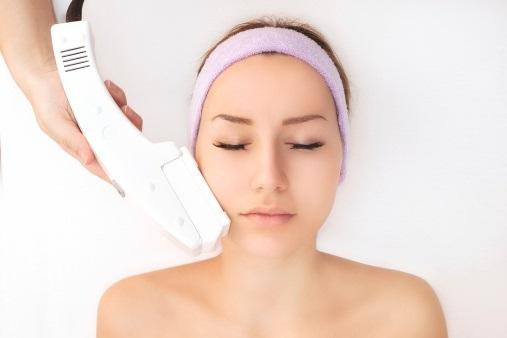Obagi's tweet photo. So you're considering a laser treatment? Here are some tips as you make your decision. http://t.co/GkLJQ6FMPg http://t.co/L84iYXYcm5