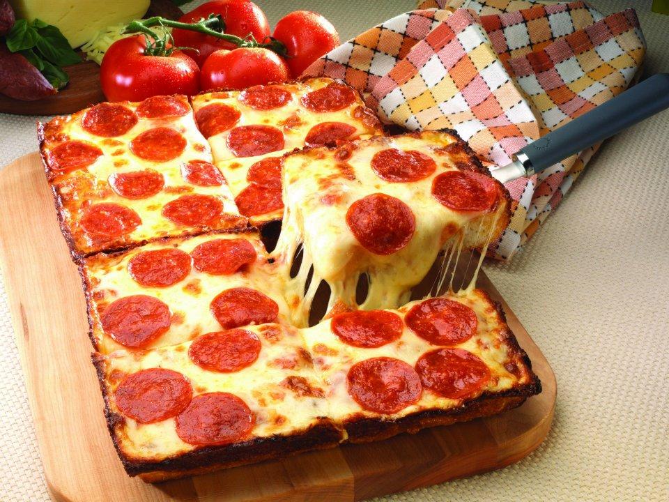 JetsPizzaSTL's tweet photo. What's for dinner this Friday night, friends? We're thinkin' #pizza!!  #letsgetjets #jetspizza #jetspizzastl http://t.co/2AQemvEKdB