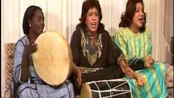 6am6omaa's tweet photo. @Meno_sem ههههههههههههههههههه وانا الرداده وطبعا مع اليباب كلولوللولوش http://t.co/fPN1GUiEBi