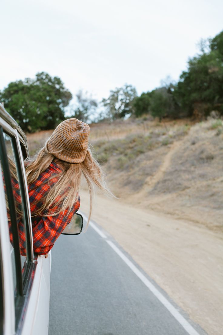InfluensterCB's tweet photo. Going on a fall adventure this weekend? Stay hydrated and #refreshwithresource! #ModaVoxBox @resourcewater http://t.co/M6huKfYNdf