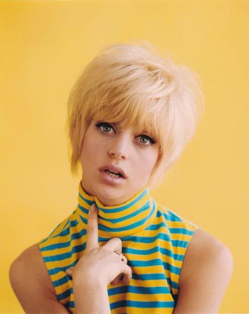 "We have to embrace obstacles to reach the next stage of joy"
Happy Birthday to the Brilliant Goldie Hawn :D Love her 
