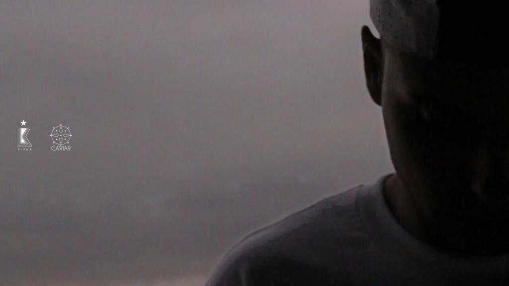 ElekAtheclass's tweet photo. Próximamente nuevo clip de mi bro @muchocaviar  con @KasyKesi  haciendo la cobertura.Tema producido por @RelsBeats http://t.co/0CO2nyJA4M