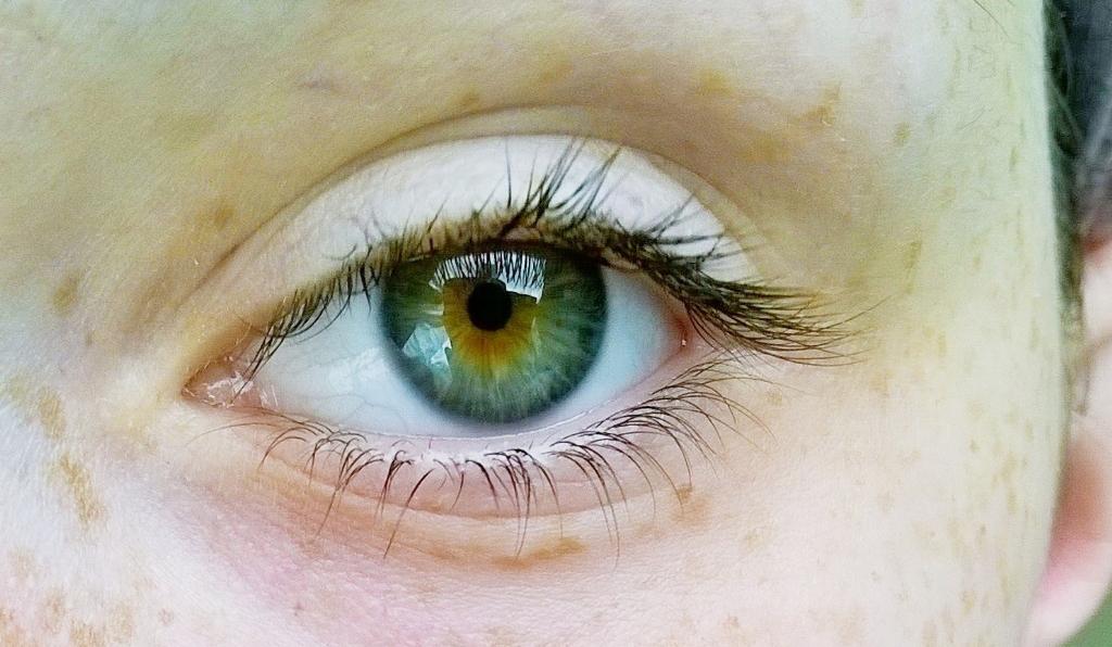 pixiexmills's tweet image. #Eye #changescolours #weird #awesome :D