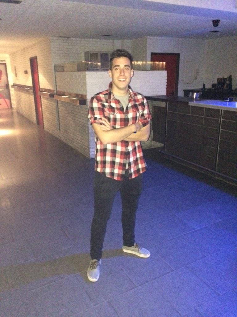 chatus_maximus's tweet photo. Empezando la noxe, ye ye yeahhh!!!
@ortika21 http://t.co/mb8pQ2Sotz