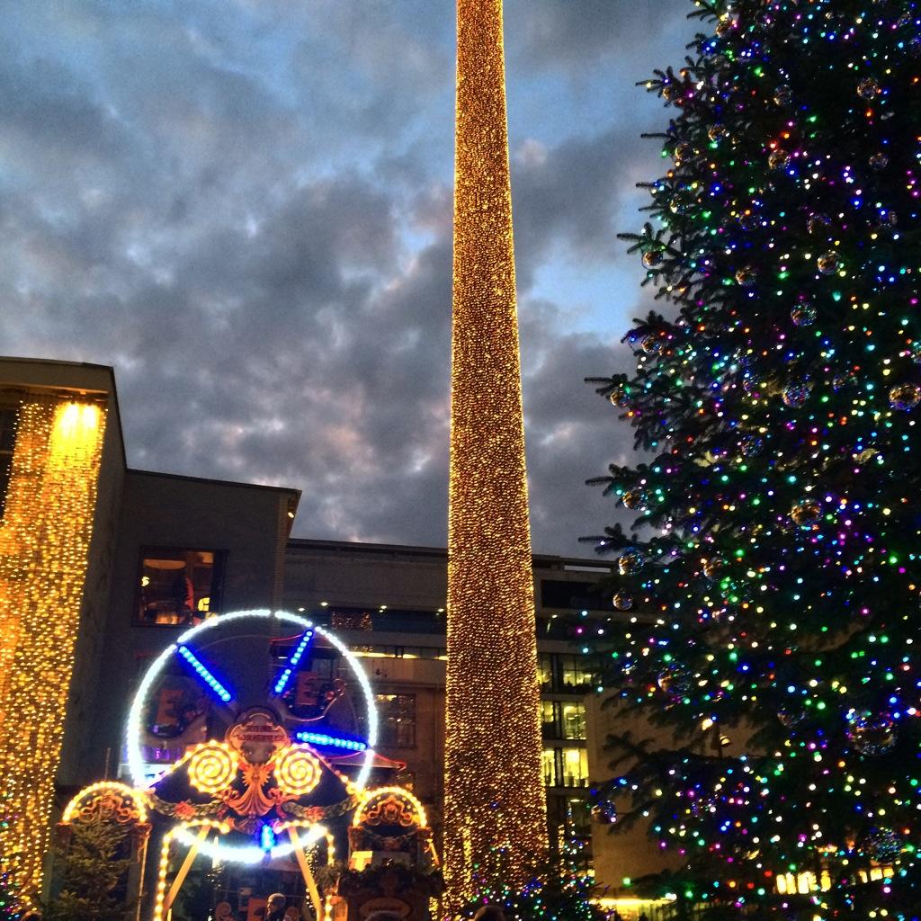 It's beginning to smell a lot like #Christmas 😍 #Switzerland#winter#decor#Zurich