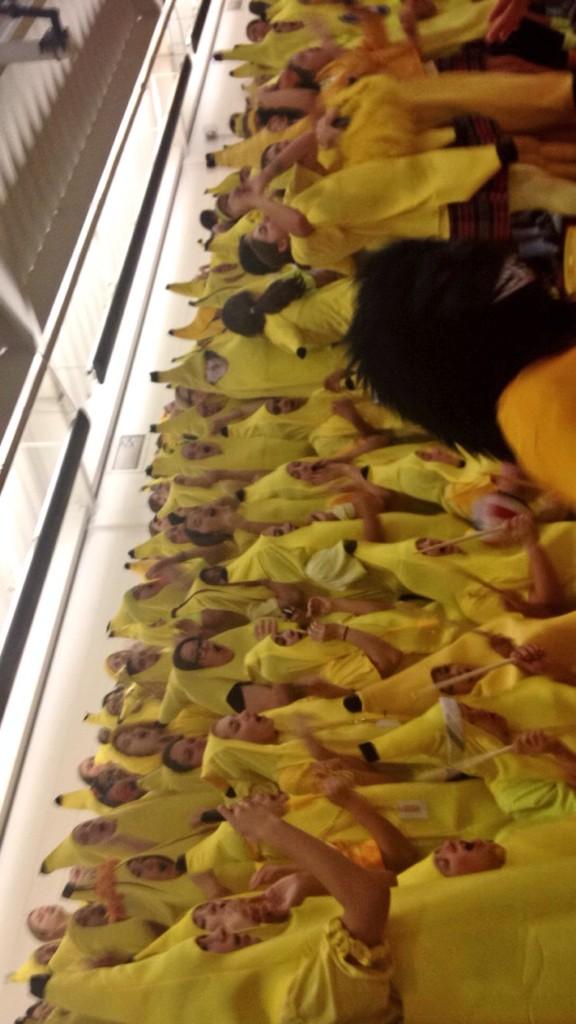 yuliajaeger's tweet photo. STUDENT SECTION #GOALS http://t.co/6CisIraSw2