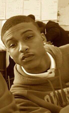 morghan_doublem's tweet photo. "@August3D: Flashbackfriday! http://t.co/l1o7Dp3iwH" looking fine as always 😘😘💕💝💚😙😇💗💋