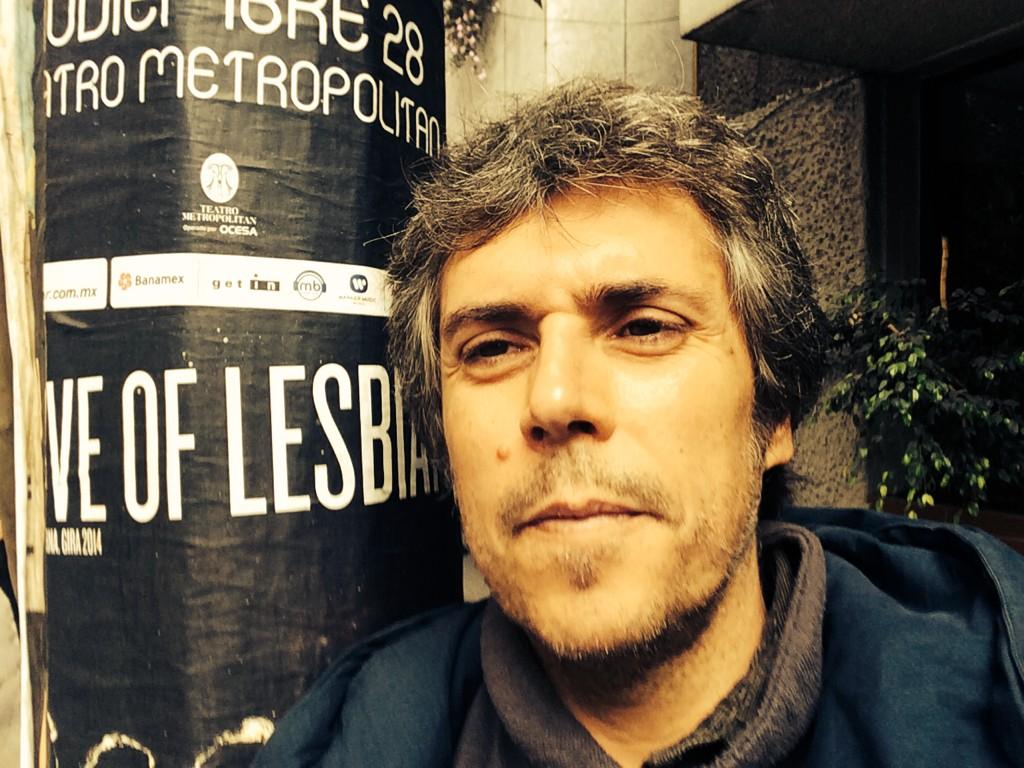 Almu_Alpu's tweet photo. @Sandratuitter va por ti bombón 😋 "@ivanferreiro: Mirad que cartel más bonito me he encontrado en DF @loveoflesbian http://t.co/CGQjGNiCom"