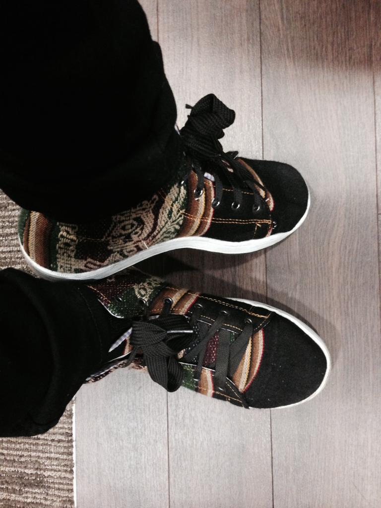 DahliaGraham's tweet photo. Got my sneaks ready to go! RtF?!? In #Bushwick #LivestreamStudios #rtfinbk #reacttofilm tonight http://t.co/NJMuDm8kfr