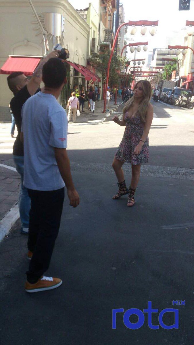 rota_mix's tweet photo. @raissaraissa Não foge não! Hoje às 22h tem reprise do #RotaMix Liberdade para você ver de novo! http://t.co/h63X12eDRi