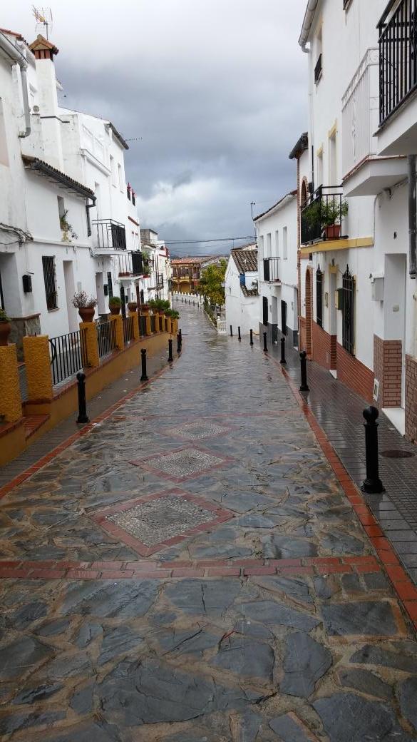 pacopintor74's tweet photo. Hoy ha llovido en Cortes. Eeeehh??? http://t.co/6IjW37QdVA