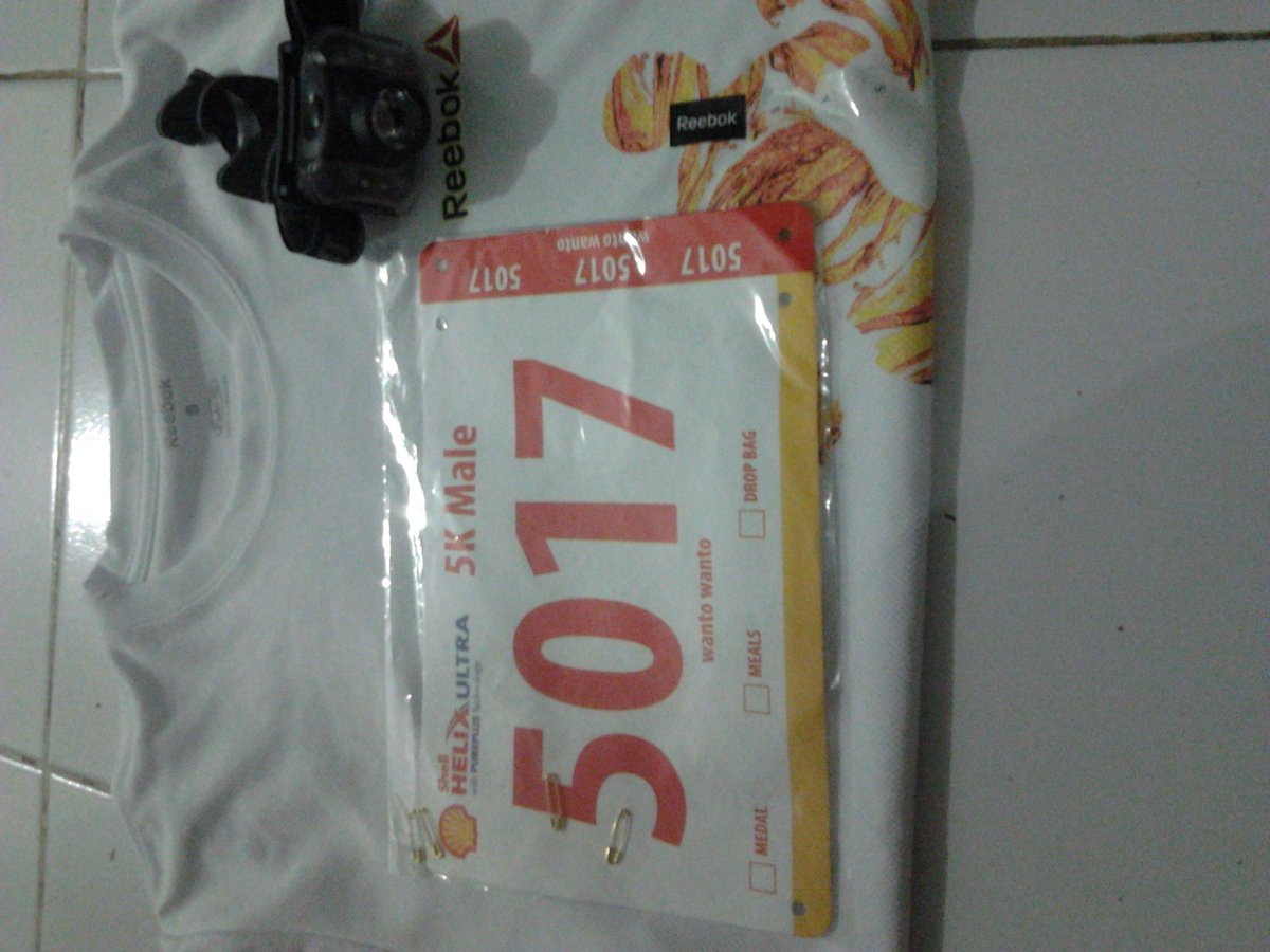 UltraRace's tweet photo. Semangaaat #Surabaya “@bang_wanto: @UltraRace Allhamdulillah udah dapet No Peserta besok siap Running. http://t.co/lHIzhDsSSa”