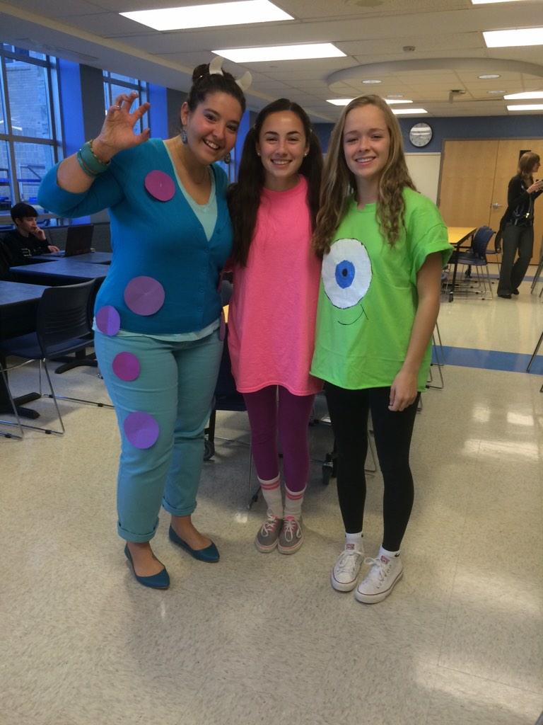 nicoleober_'s tweet image. monsters inc. with ms.s @STEMStuCo