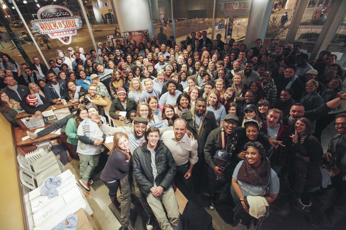 Last night we celebrated some amazing people who invest in Memphis. Our recap --> bit.ly/grizznight <a href="/memgrizz/">Memphis Grizzlies</a>