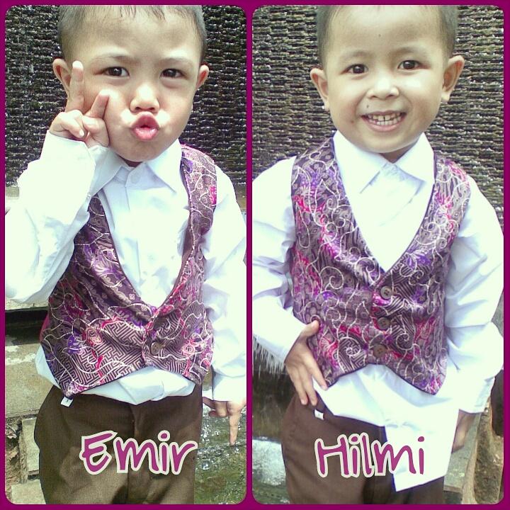 SyifaAfis's tweet photo. #emir #hilmi #kembar #latepost http://t.co/tuAlSgqLEK