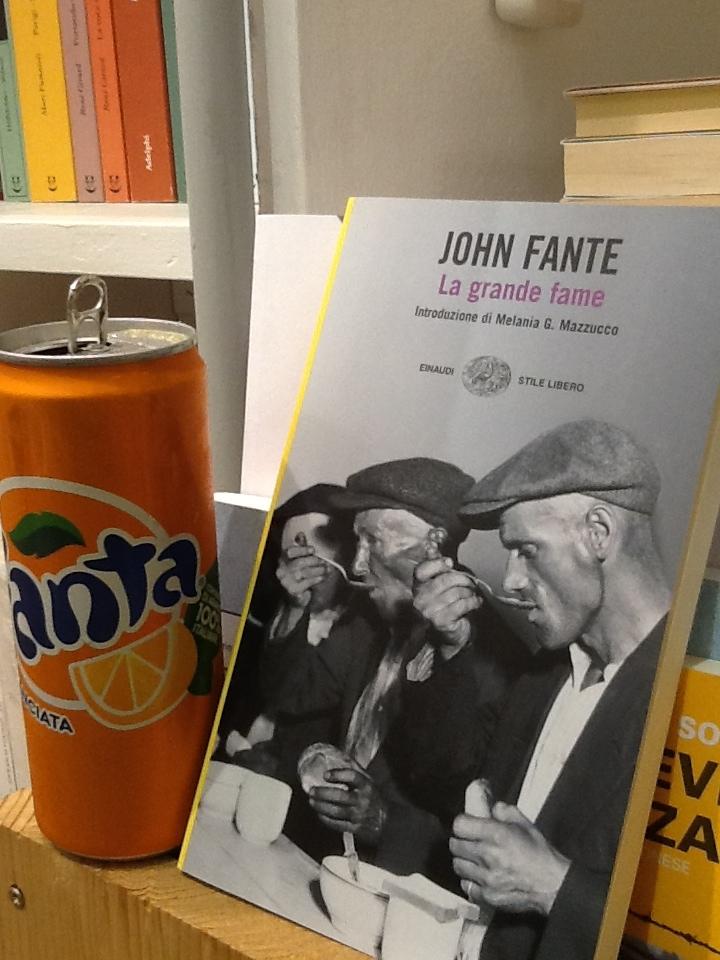 patriziozurru1's tweet image. La grande Fame e la grande sete. #JohnFanta #sescherza @Einaudieditore