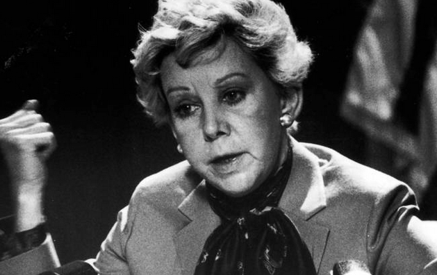 Former Chicago Mayor Jane Byrne, who lived “a very amazing life,” dies at 81 chicagotribune.com/news/chi-jane-…