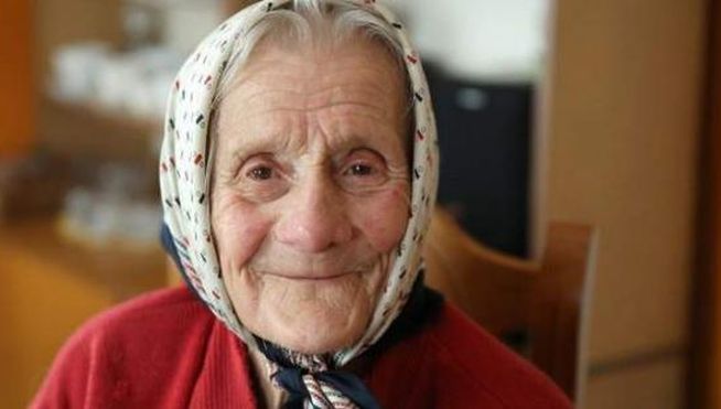 informativost5's tweet photo. Una anciana polaca despierta en la morgue tras llevar 11 horas 'muerta' http://t.co/B5tbYU74Be http://t.co/RRmhoj8ziu