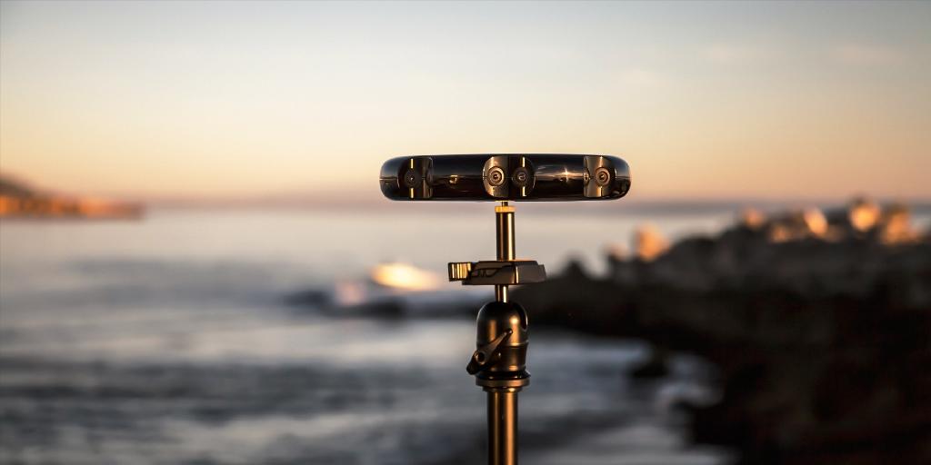 portalmvd's tweet photo. #Tecnología| #Samsung presentó una cámara que filma en 360 grados. VIDEO ► http://t.co/Grl2kMWsqM http://t.co/4IWvUSgexU