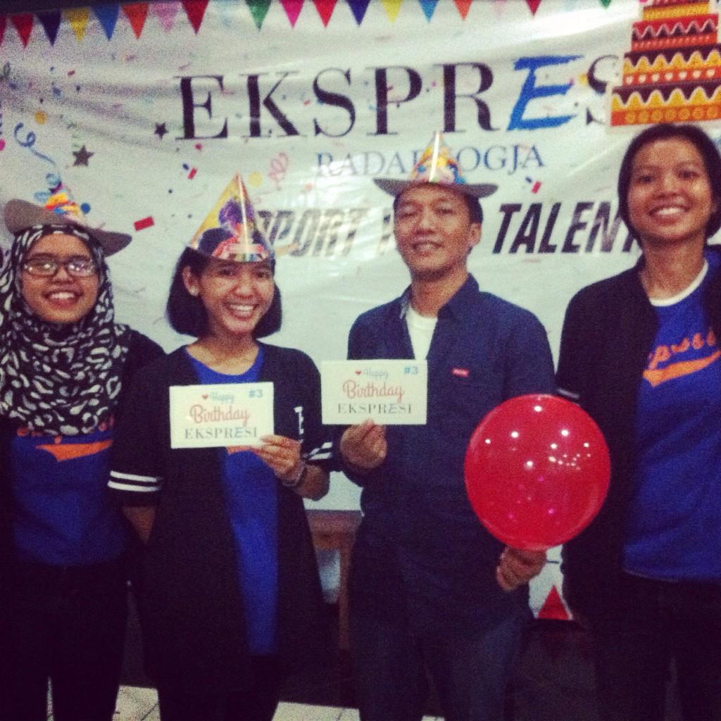 Balik layar EKSPRESI :) , hai kakak