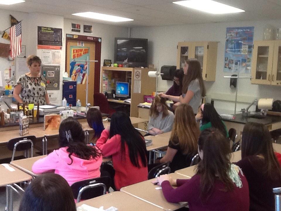 dellingeramsb's tweet photo. Outstanding Career Day speakers share their professions for our students! #amityreg5 http://t.co/qx6E5msyaJ