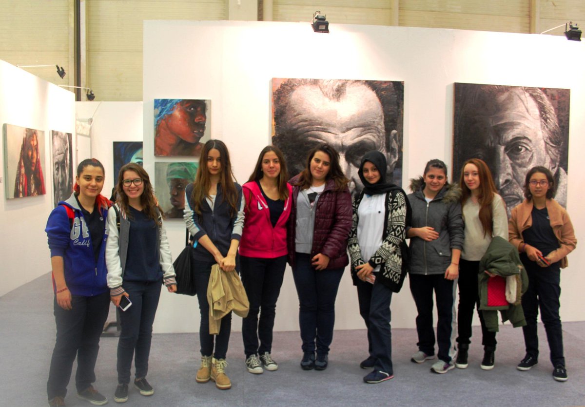 Öğrencilerimiz Tuyap Sanat Fuarında....