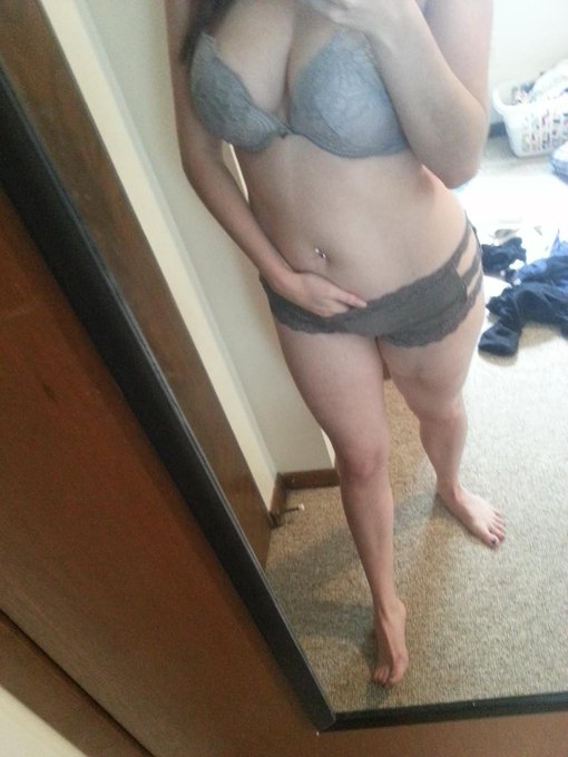 Why don't you have my Snapchat? It's only 200tks/$10 this month so get on it and you can have snaps like<a href="/tag/retweet"class="tags"><span>#retweet</span></a>