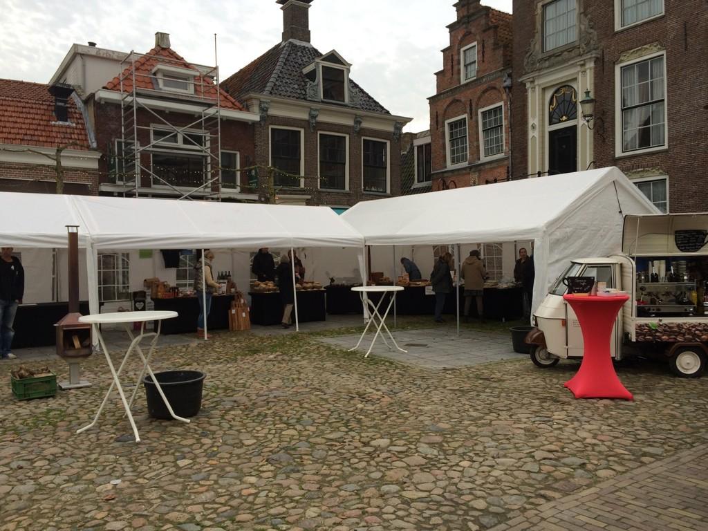 winterfairwork's tweet photo. Wij zijn er klaar voor... Kom naar workum! http://t.co/j7NHr8CXIx