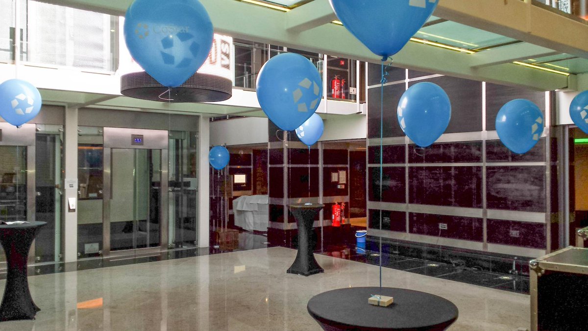 MerchHouse's tweet image. Another happy customer! bit.ly/1EEdhQ9