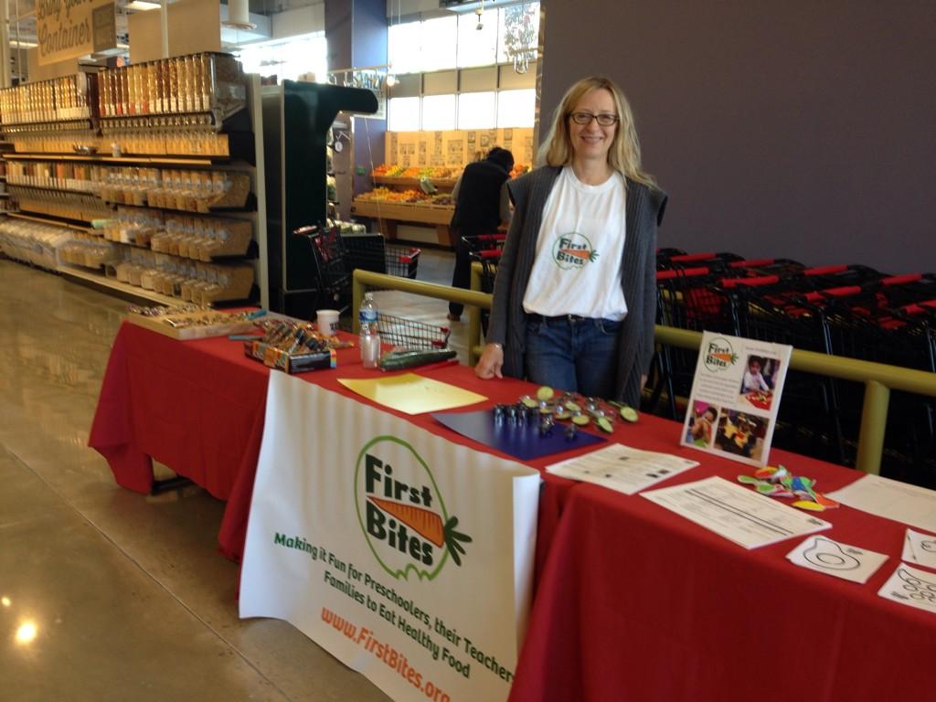 FirstBites's tweet image. Spending the day getting kids pumped to eat veggies @MOMsOrganicMrkt  in DC! #lovemyjob