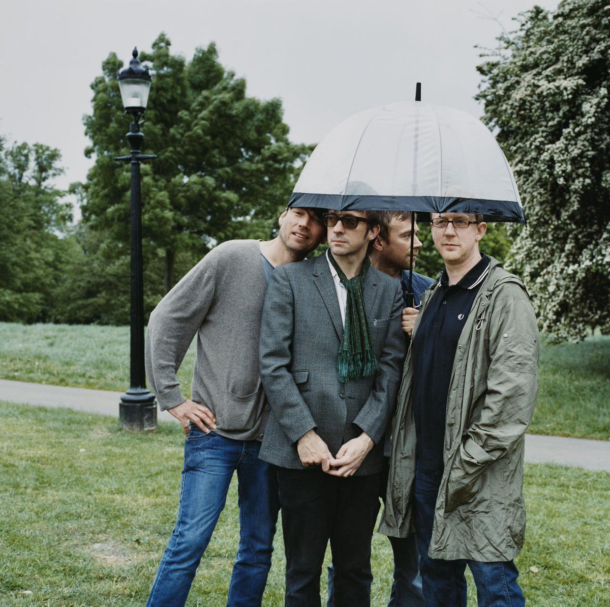 Britea1's tweet photo. Alle 17 seconda parte della monografia @Blur su radiobarrio.it, non mancate.
@ilBarrio_live #Blur http://t.co/1psK8sfkwp
