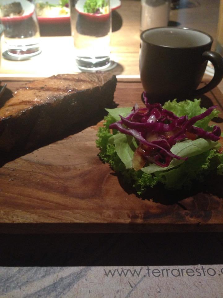 Kamu jahat!!! “<a href="/AryaniVP/">Aryani Vindhya Putri</a>: Salmon.. (@ Terra Bistro &amp; Bar in Malang, Jawa Timur) swarmapp.com/c/0ZtBoBVFlFT ”