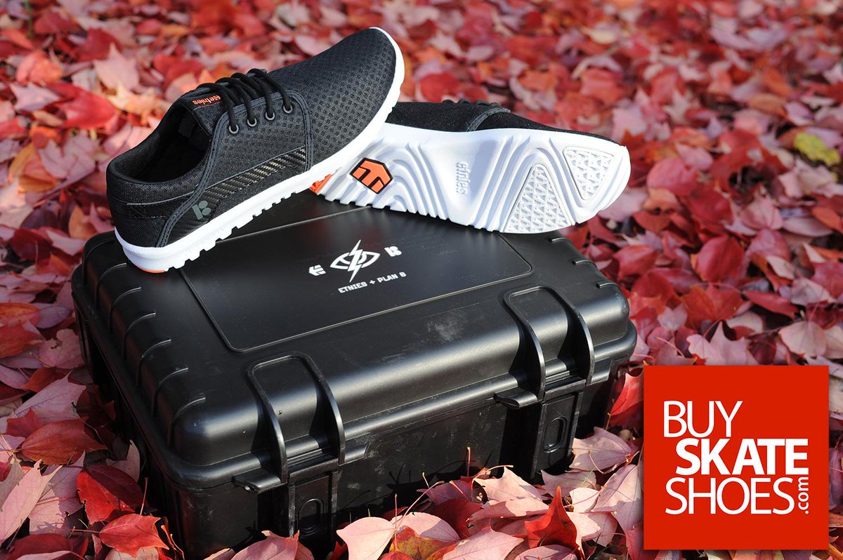 BuySkateShoes's tweet photo. RE-TWEET! for a chance to win a pair (Size9) of the @etnies #PlanB Scout in this custom case. 
http://t.co/Aicv3hQzPd http://t.co/E9fG1Z0aeu