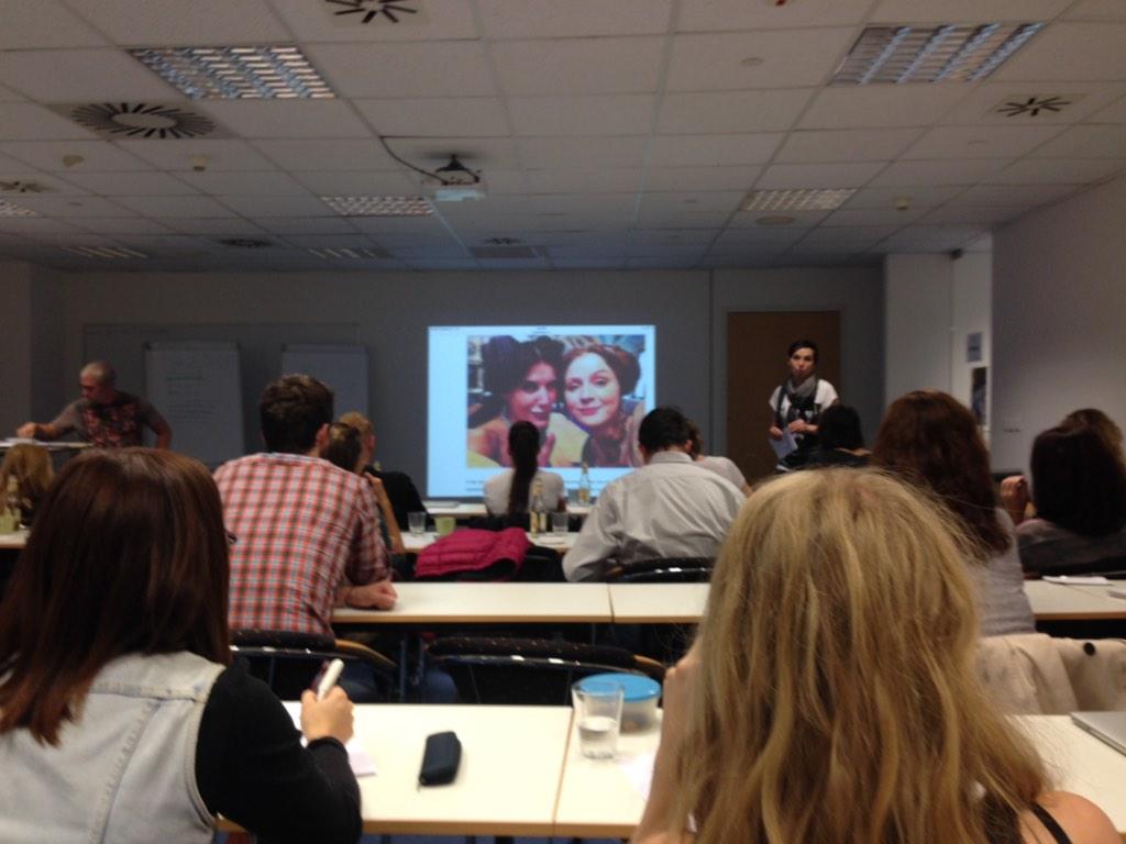 barciknizka's tweet image. #kafeacigarko #blogtobusiness #naucmese @Michelle_LSKT @MindlessCZ