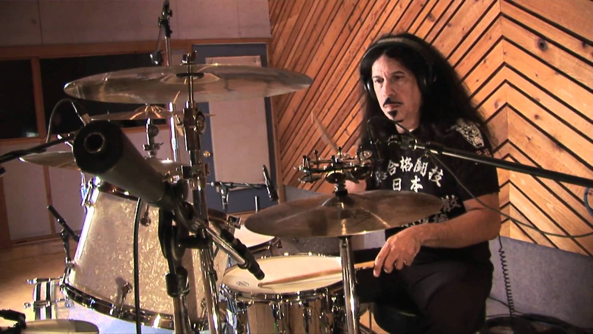 Happy Birthday Frankie Banali of Quiet Riot! Watch interview: 