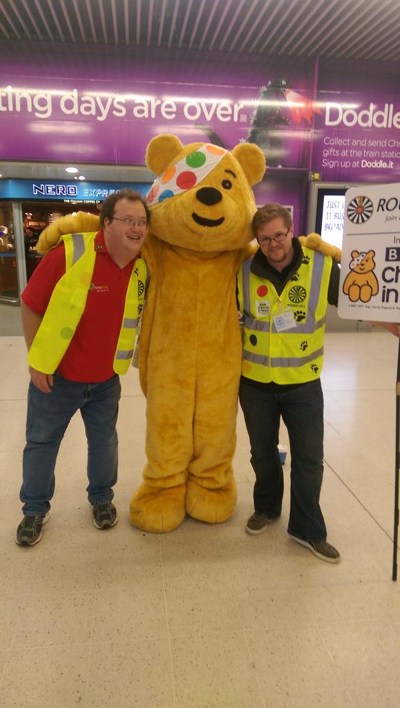 Hanging with Pudsey at #CannonStreet for <a href="/BBCCiN/">BBC Children in Need</a> . #BeAHero