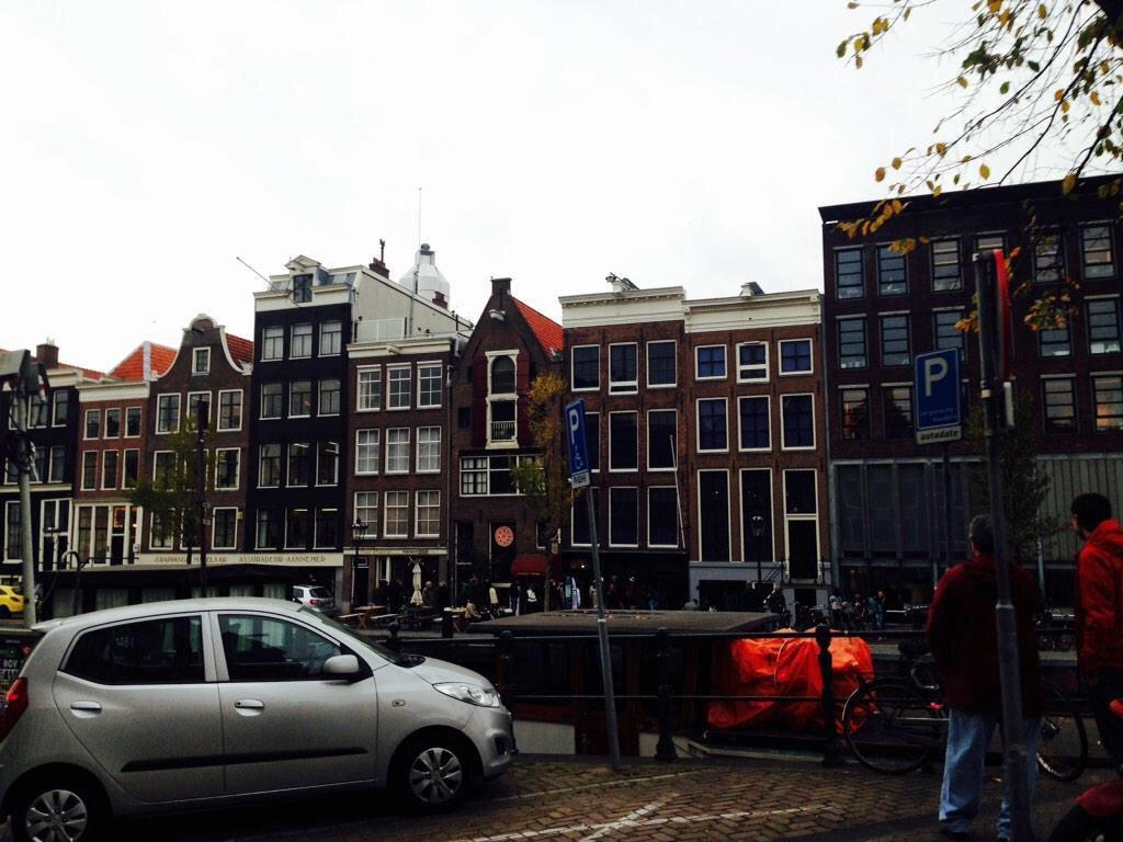Caro_RDA's tweet photo. Amsterdam 💗 http://t.co/ESNCOxvVZ3