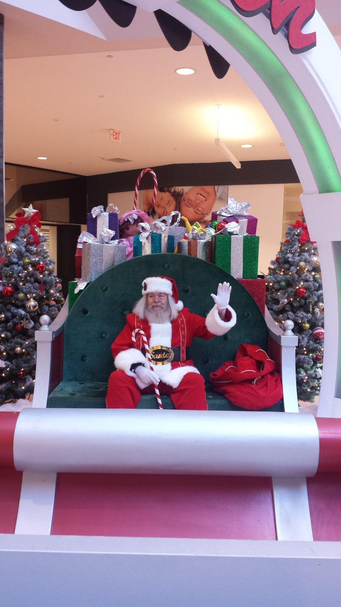 WestfieldTRU's tweet photo. #Santa has #arrived! Visit him in the lower level JCPenney Court! #holiday #holiday2014 #trumbull #mall #shoptrumbull http://t.co/OdsssMqR5T