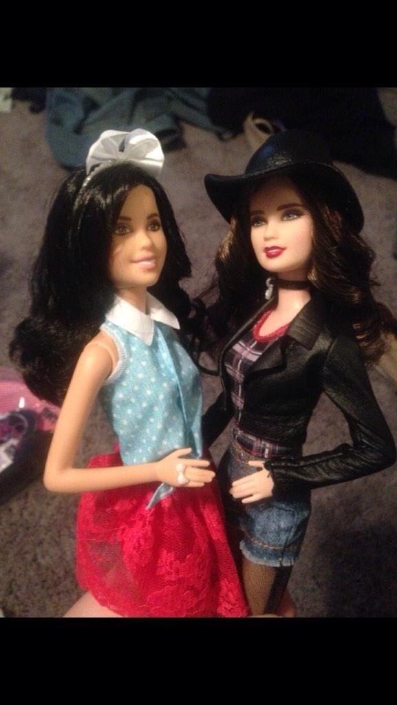 bipolauren's tweet image. Vocês falando que a Camila e Lauren se afastaram, pura mentira