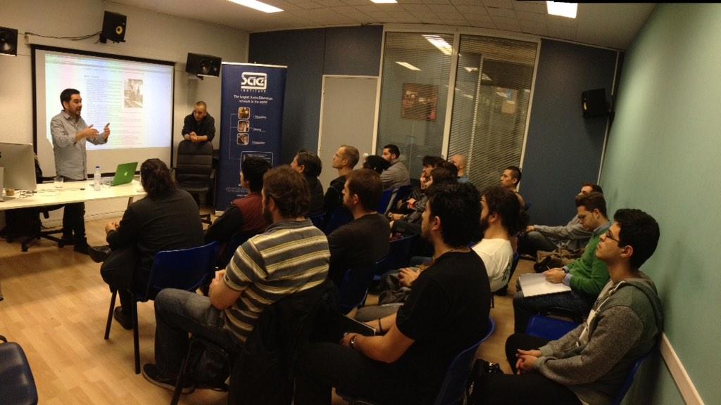 SAEspain's tweet photo. En estos momentos #SAESession sobre la producción de Vivir de Bustamante, en @SAE_Institute Madrid http://t.co/PGHn8vpr2D