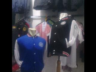 Sweter basball Nurul Musthofa IDR 110.000