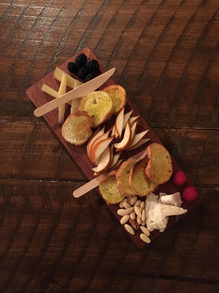 charlotteama's tweet photo. A few delicious photos from the #CAMAComm happy hour on Tuesday @craftgrowler: https://t.co/6A5kqRa5a6 | http://t.co/seLJqf09pd