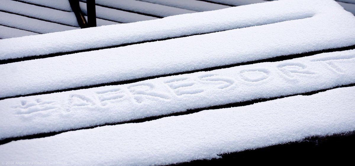 AngelFireResort's tweet photo. New snow last night and a lot more on the way. #AFResort #AngelFiredUp #snow http://t.co/fQBrkszIjj