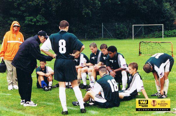 WesternUnion's tweet image. Can you spot former @FulhamFC and current @ussoccer hero @clint_dempsey in @CarsonRodizio‘s #PassForSchool?