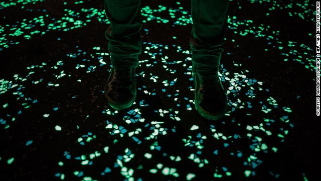 A gorgeous bike path inspired by Van Gogh's 'Starry Night' has opened:  cnn.it/1wxVK87