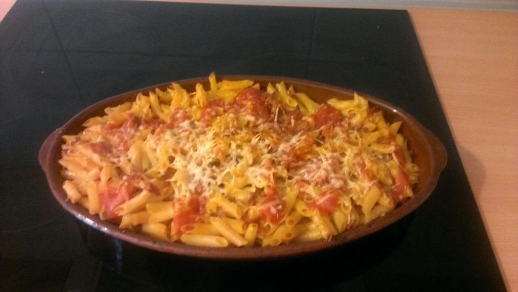 Aino84's tweet photo. @PalaciosGrupo #recetasPalacios Un Clásico...mis famosos macarrones gratinados con chorizo extra sabor palacios, Ñam! http://t.co/jYjgjm33bI